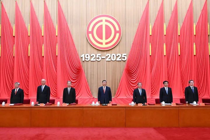 以勞動(dòng)致敬勞動(dòng)——寫在中華全國總工會(huì)成立100周年之際